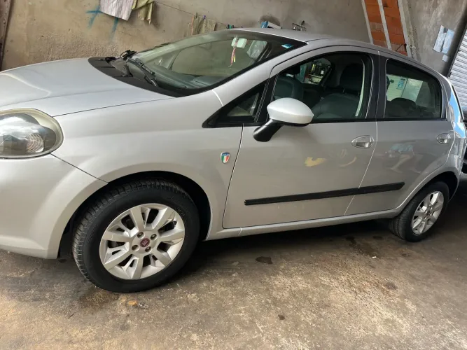 Fiat Punto Attractive 1.4 Fire Flex 8V 5P 2016