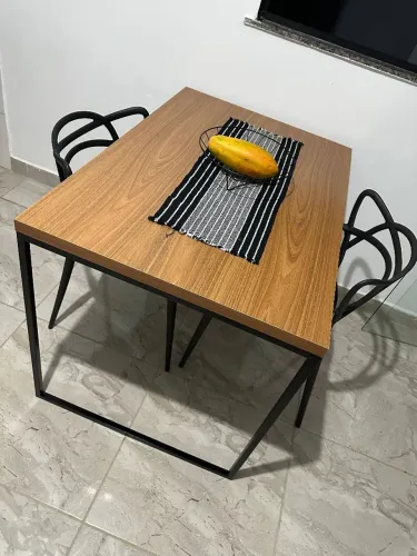 Vendo mesas pronto entrega, e sobre medidas. 