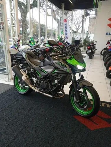 KAWASAKI Z500 SE COMPLETA
