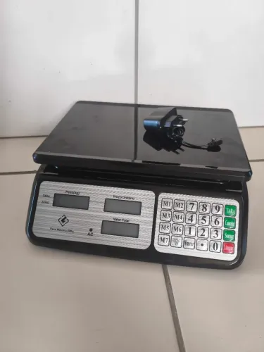 Balança digital 40 kg fênix Black