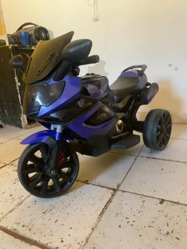 Moto elétrica infantil