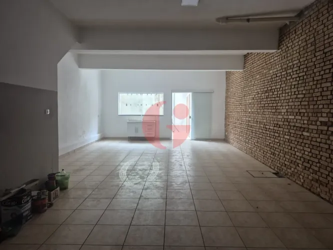 Sobrado para locação com quartos e 3 vagas de garagem - 100 m² Centro