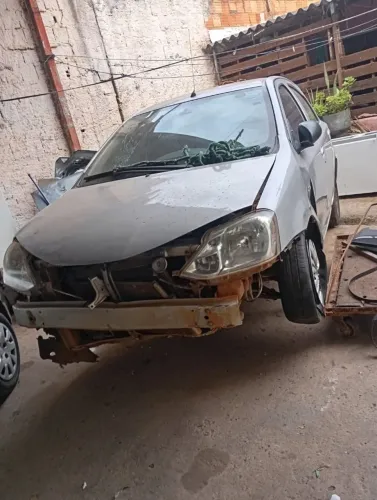 Toyota Etios X 1.3 Flex 16V 5P Mec. 2013