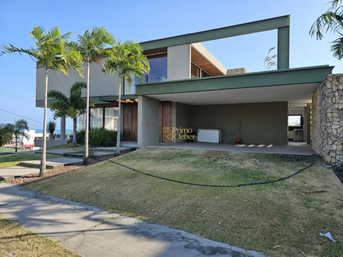 Casa de luxo 4 Suítes À Venda no Condomínio Atlantis, Leia a descrição!