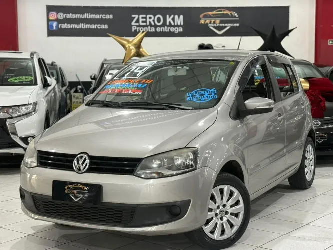 Volkswagen Fox 1.0 MI Total Flex 8V 5P 2014