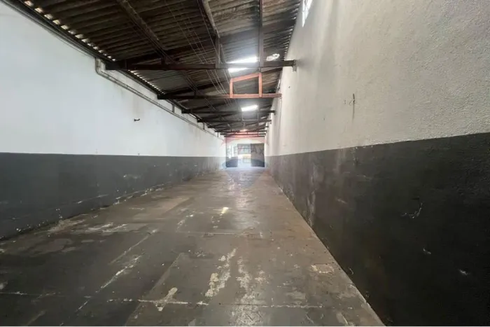 Galpão pra locação de 200mts no matadouro em Bragança Paulista SP