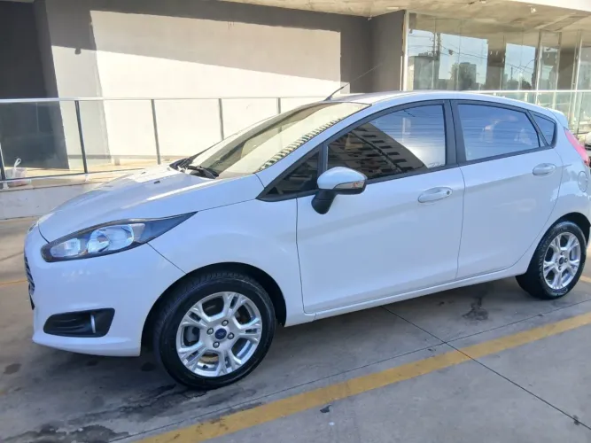 Ford Fiesta SEL 1.6 16V Flex Aut. 5P 2017