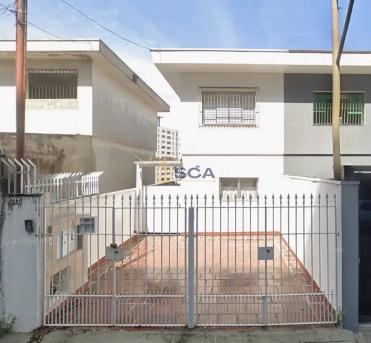 Sobrado de 230m² com 3 dormitórios para locação ou venda no Alto de Pinheiros