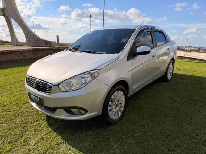 Fiat Grand Siena Essence 1.6 Flex 16V 2017