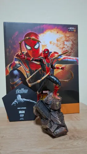 Iron Spider-man Iron Studios Original impecável