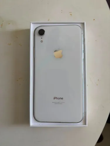 iPhone XR em perfeito funcionamento, pronto para uso.