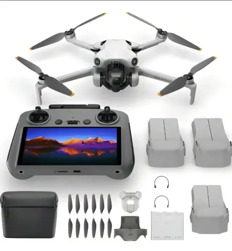 Mini drone DJI Mini 4 Pro Fly More Combo com câmera 4K cinza 3 baterias (Com Tela)