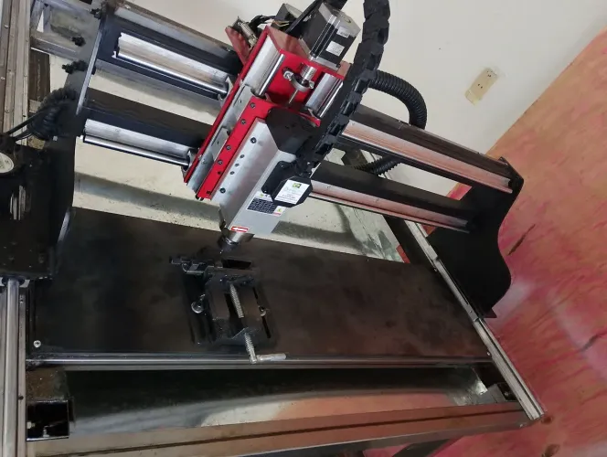 Router CNC reforçada
