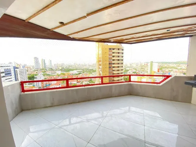 Apartamento Amplo em Candelária e com Preço Abaixo do Mercado!