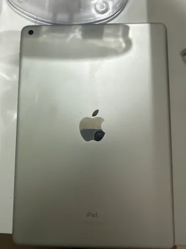 iPad 9ª geração de 256gb, com a Pencil e capinha, já vem com película 