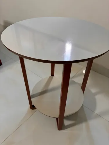 Mesa de canto apoio