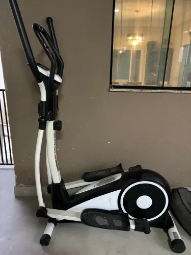 Elíptico kikos 8703 usado com capa