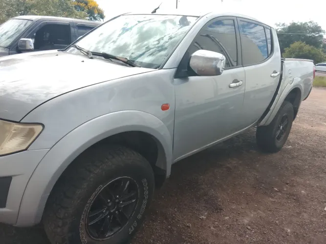 Mitsubishi TRITON HPE 2.4 CD 4X4 TB Diesel Aut. 2010