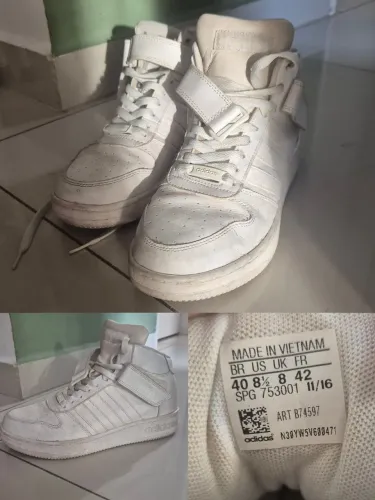 Tênis Adidas 