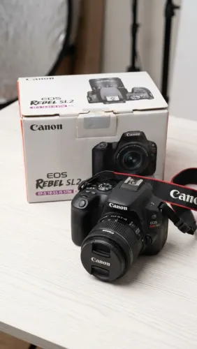 Kit Canon EOS Rebel SL2 + Lente 50mm f/1.8 + Lente 18-55mm + Caixa
