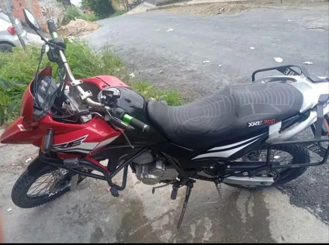 Xre 300 vendo ou troco por bross ou crosser
