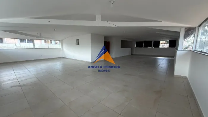Alugo amplo andar corrido com 200m² no bairro Palmeiras- Ponto altamente comercial