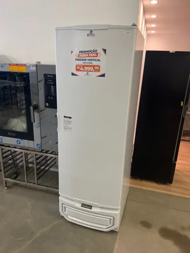 Freezer - tripla ação - Gelopar - 575 litros