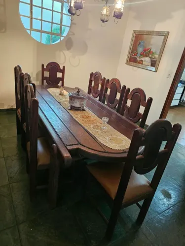 Mesa de jantar 8 lugares(cadeiras)_ Madeira Maciça rústica (Raríssima)