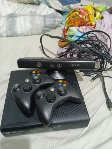 Vendo Xbox 360 one bloqueado 