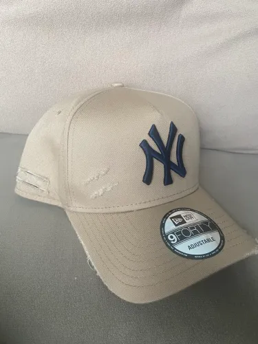 Vendo boné novo New Era NY
