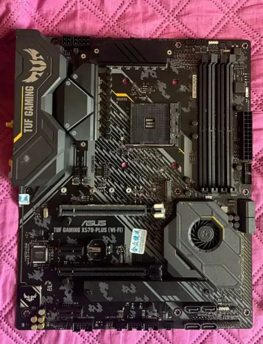 Placa mae asus tuf x570 plus wifi