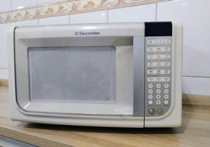Microondas Eletrolux 31 litros