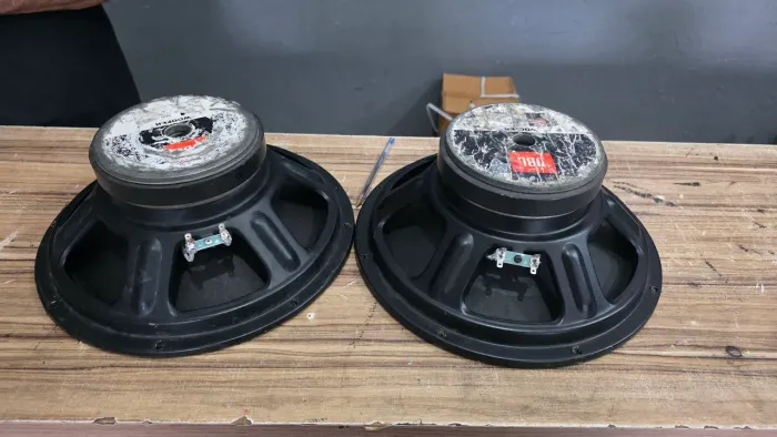 Par midbass jbl 12 polegadas 300w rms, médio-grave 12 polegadas par jbl recondicionado