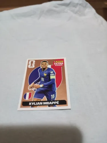 Figurinha de bronze Mbappé