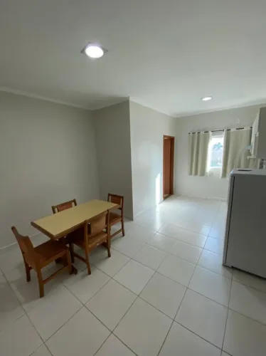 Alugo apartamento próximo ao centro 1.300,00