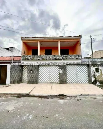 CASA DUPLEX EM RUA PÚBLICA NO ORLANDO DANTAS [3208]
