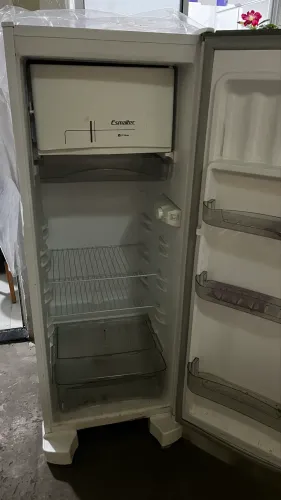 Geladeira Esmaltec ROC31