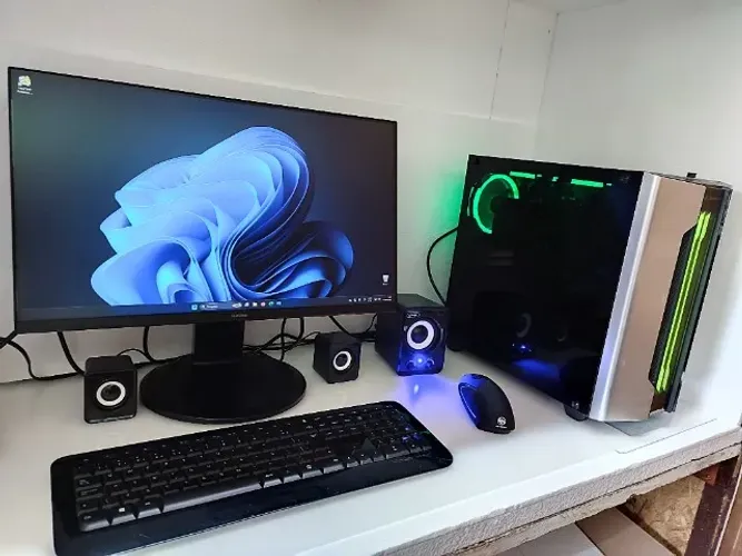 PC gamer ryzen 3200G 16GB ram SSD 256GB + 500GB lol cs Valorant free fire