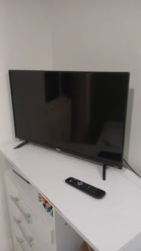 Smart TV Philco 32" Roku HD com controle - Excelente estado