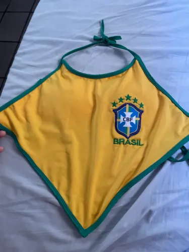 Vende-se cropped (costas nua) do Brasil 