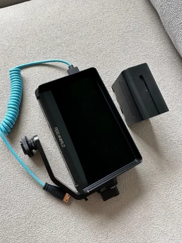 Feelword F6 Plus V2 + Bateria/Carregador + Cabo HDMI