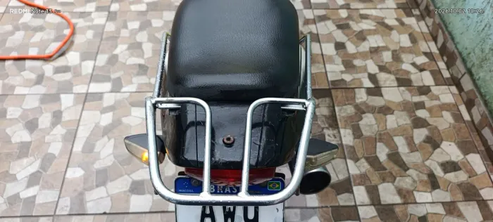 Vendo Suzuki yes 125 moto muito boa 