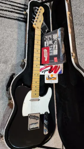 Guitarra Fender TELECASTER American Standard 1995 (original, destro, preta, 100%)