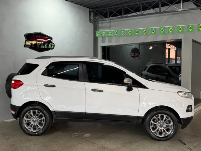 Ford Ecosport Freestyle 1.6 16V Flex 5P 2015