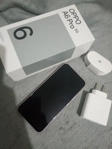 celular novo na caixa