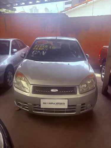 Ford Fiesta Sedan 1.0 8V Flex 4P 2008
