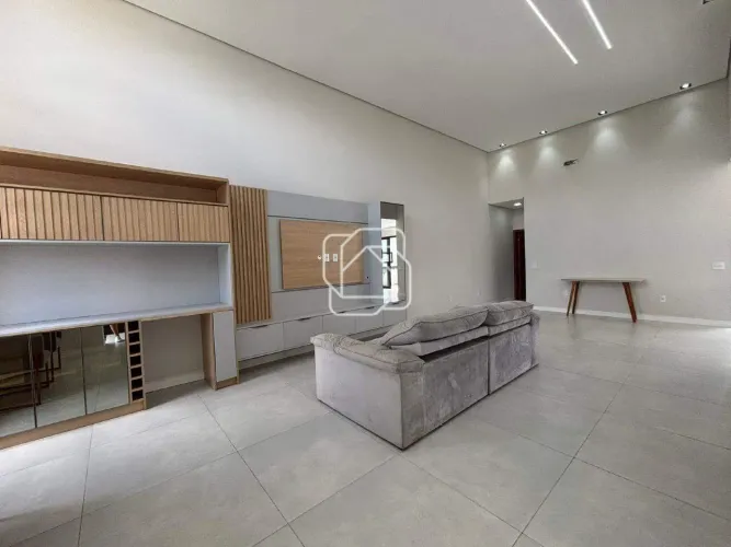Casa de Condomínio em Indaiatuba para aluguel Jardins Di Roma - SP | 3 quartos Área total 