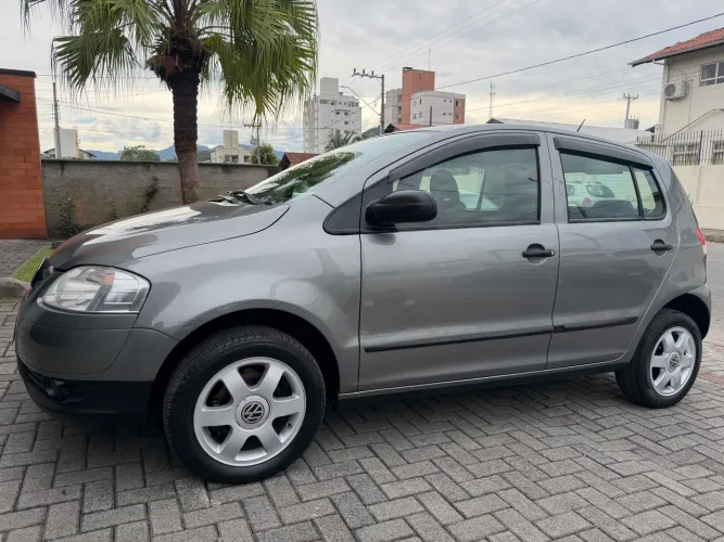 Volkswagen Fox Plus 1.6mi/ 1.6mi Total Flex 8V 4P 2008