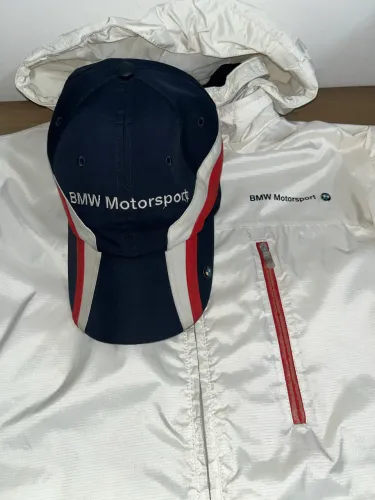 Conjunto ( BLUSA e BONÉ ) BMW motorsport