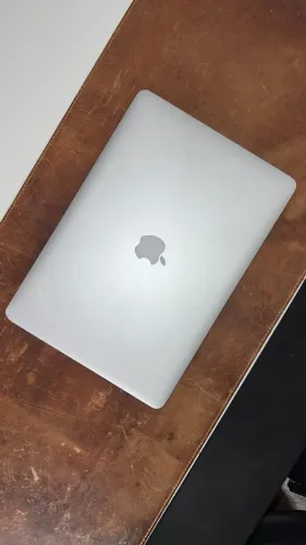 MacBook Pro i7
